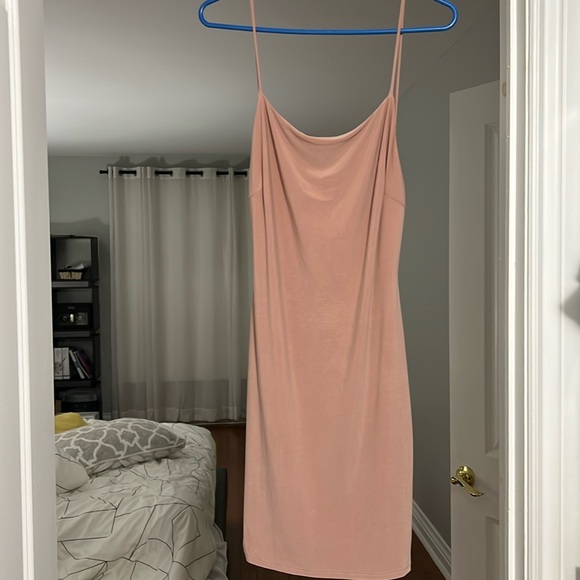 Beige backless short dress - Picture 1 of 3